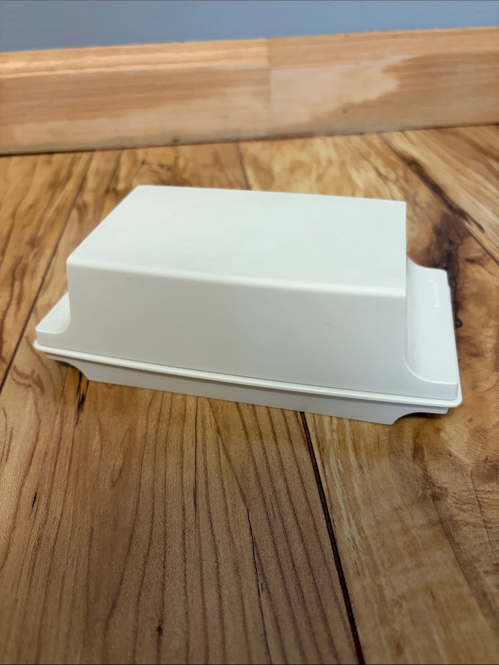 Tupperware Butter Dish Keeper Vintage Almond Cream